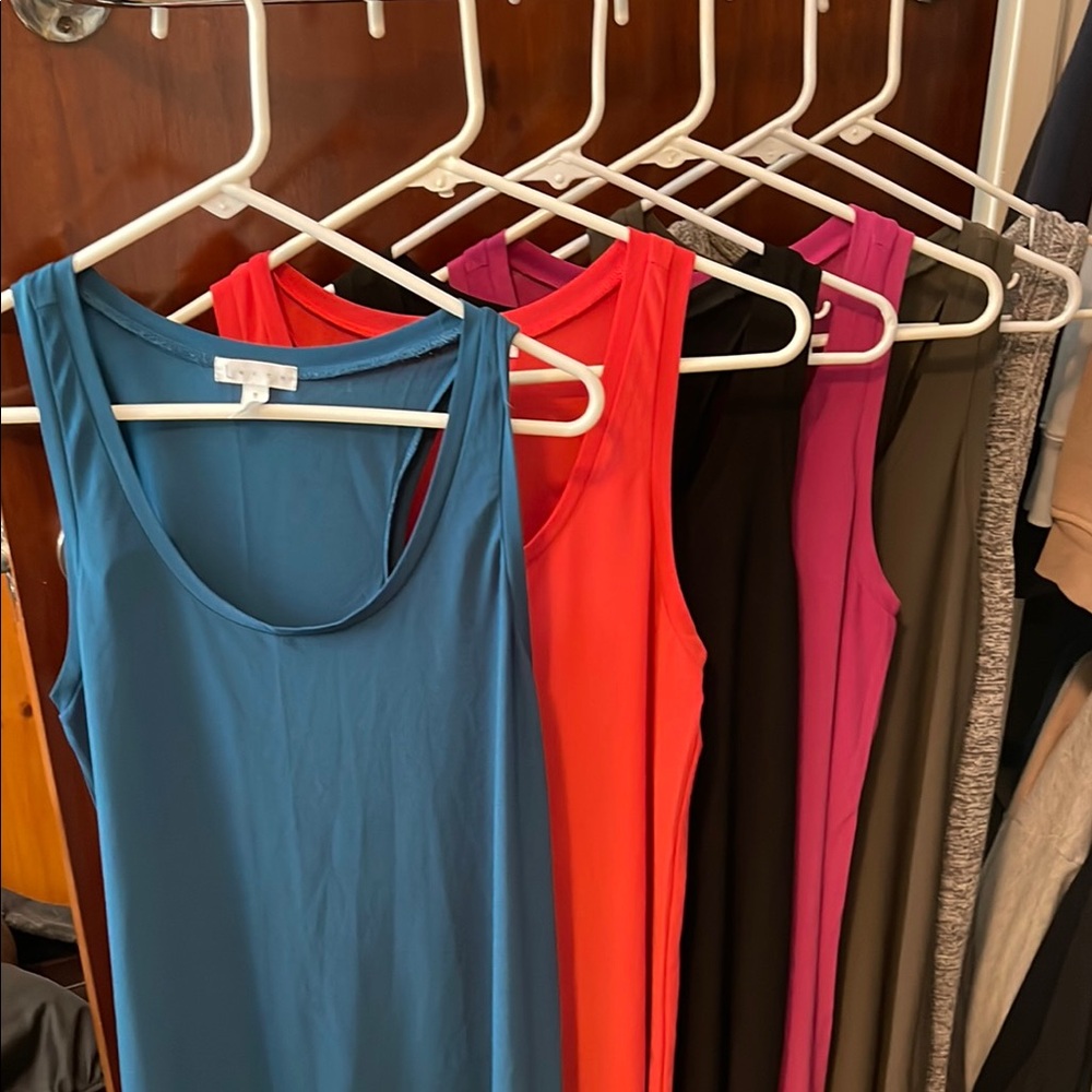 Bundle of 6 Leith Tank Dresses Size M